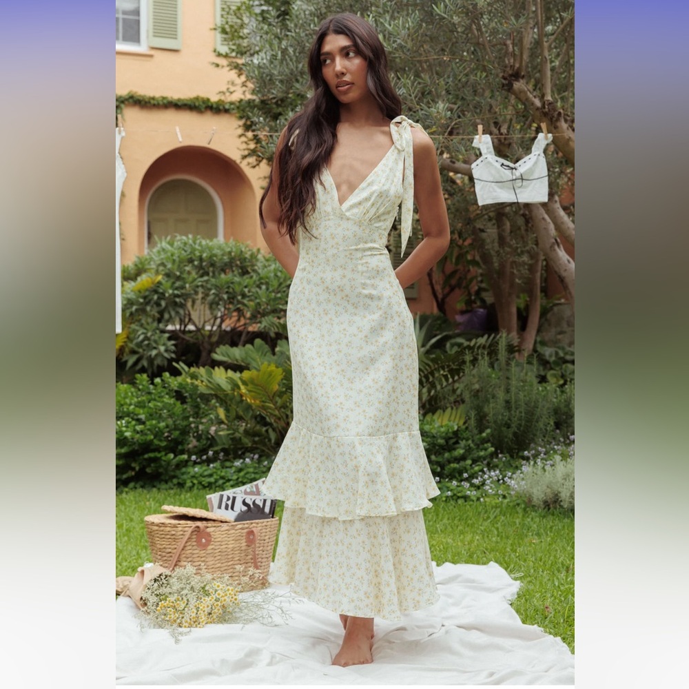 Selfie Leslie Manhattan Summer Tied Shoulder Maxi Dress Yellow